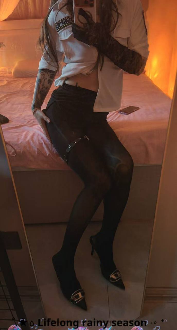 兰州雁滩纹身妹妹 毒龙制服诱惑丝袜调情 想看纹身约起来