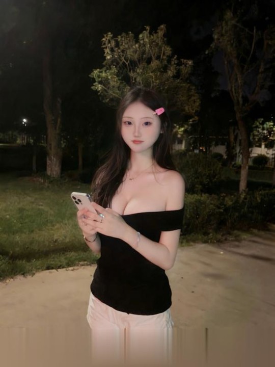 南京超嫩C罩杯新人妹妹