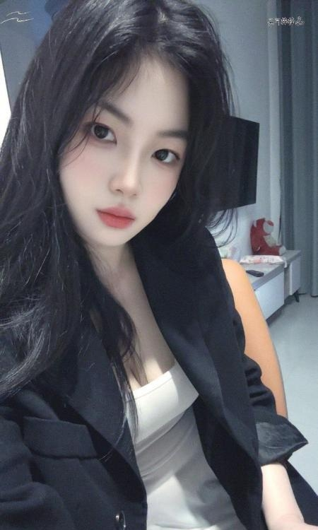 杭州市西湖蜜桃臀小如