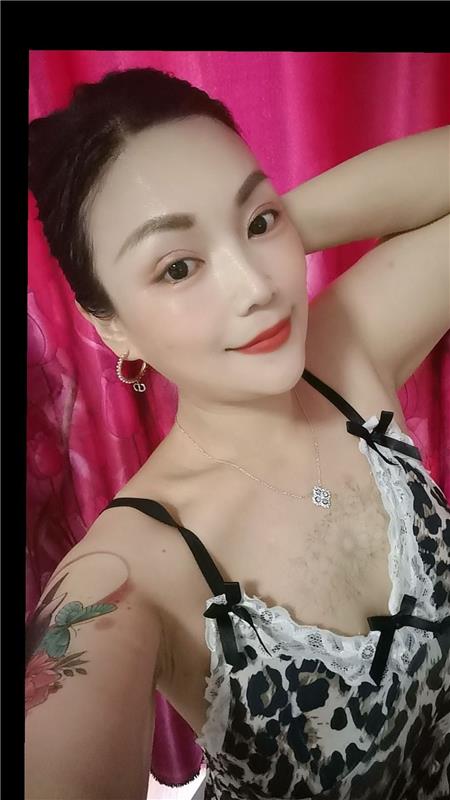 天津瘦小服务型少妇,体感不错