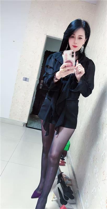 南通崇川区气质黑丝美少妇