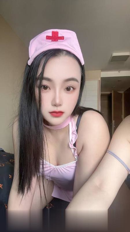 海珠米儿双飞穿jk制服像个学妹