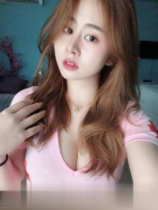 重庆-江北清纯颜值大奶月月超有少女感,清纯颜系美女