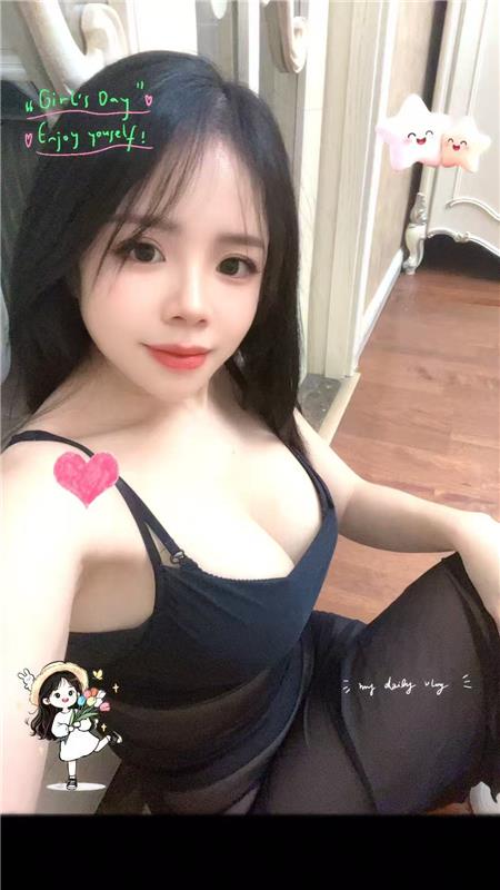 西安延平门地铁口新人萌萌