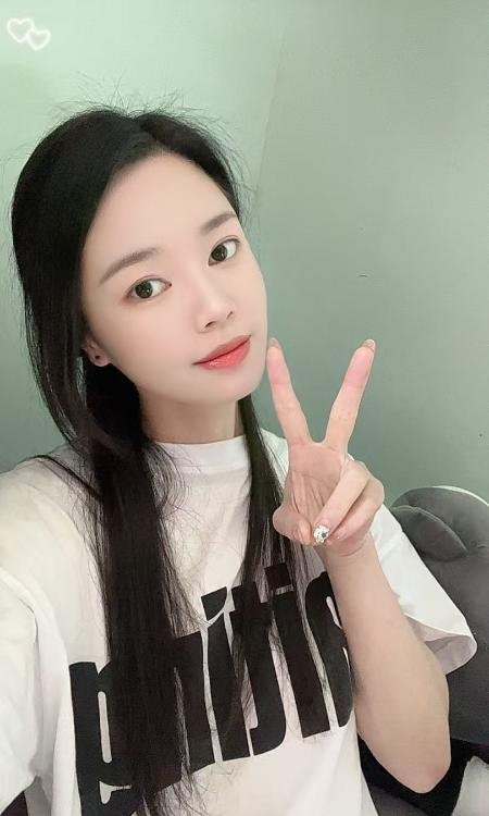 深圳市龙园肤白骚璐璐