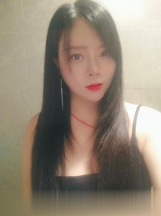 成都性价比很高的大胸妹子