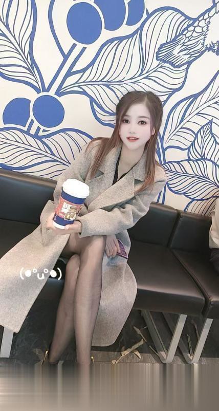 广东-深圳黑丝皮裙妖妖S型身材