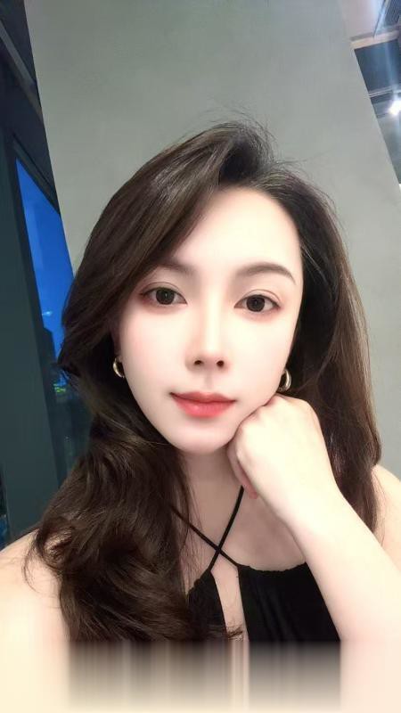 上海气质绝佳的美女伊伊