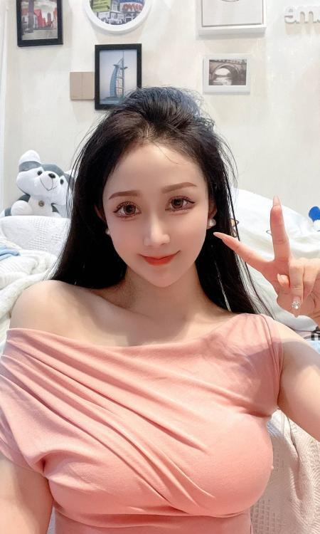 长春市大胸古典美女